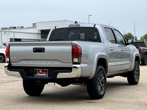 Used 2023 Toyota Tacoma SR5 AWD/4WD image 4