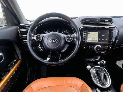 Used 2016 Kia Soul ! w/ Premium Package image 5
