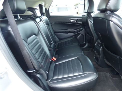Used 2020 Ford Edge SEL w/ Convenience Package FWD image 16