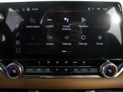 New 2026 GMC Canyon AT4 w/ Off-Road Front Bumper Package