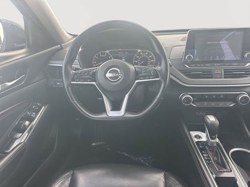 Used 2023 Nissan Altima 2.5 SR FWD image 18