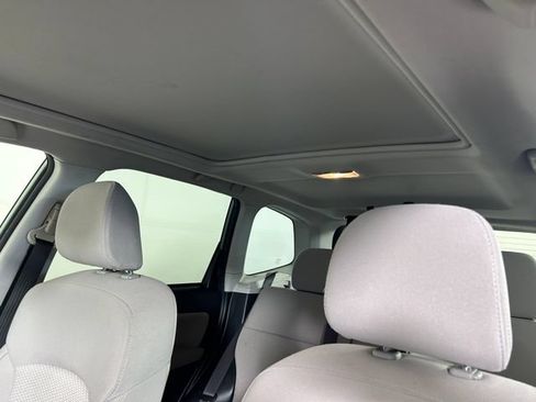 Used 2017 Subaru Forester 2.5i Premium AWD/4WD image 13