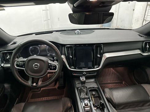Used 2019 Volvo S60 T6 R-Design image 23