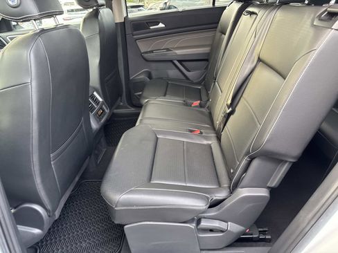 Certified 2023 Volkswagen Atlas SE image 10