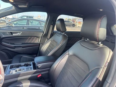 Used 2024 Ford Edge ST-Line image 16