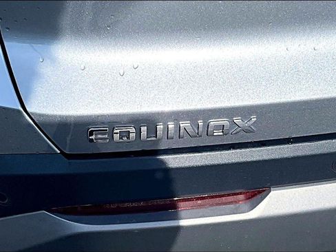 Used 2026 Chevrolet Equinox LT FWD image 32