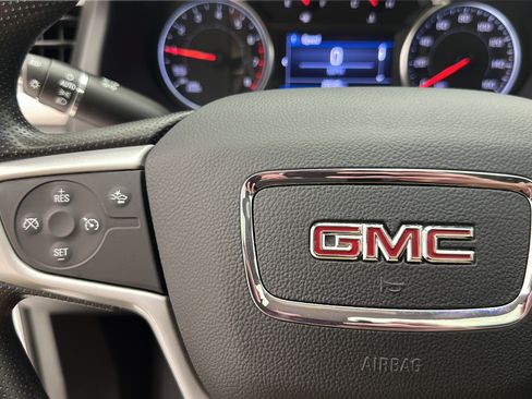 Used 2023 GMC Acadia SLE w/ Driver Convenience Package AWD/4WD image 18