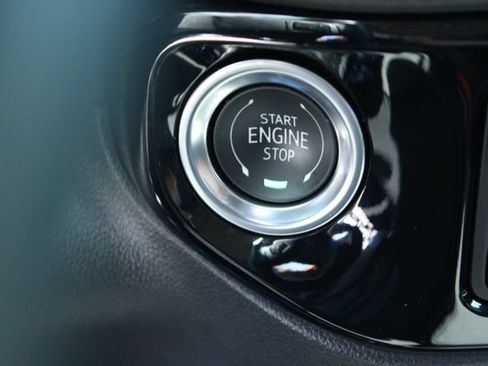 Used 2025 Chevrolet Silverado 1500 LT RWD image 30