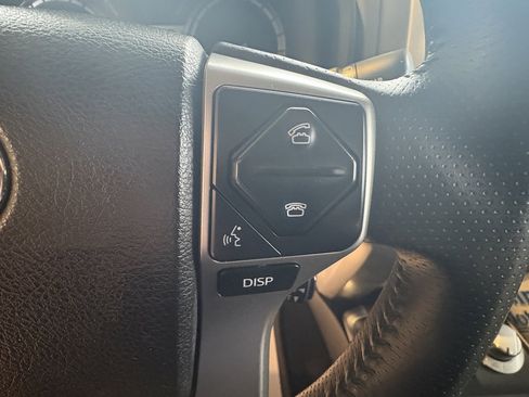 Used 2018 Toyota 4Runner SR5 image 13