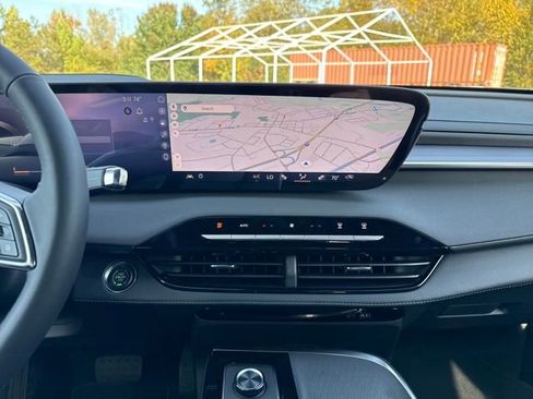 New 2026 Buick Enclave Sport Touring w/ Power Package FWD image 18