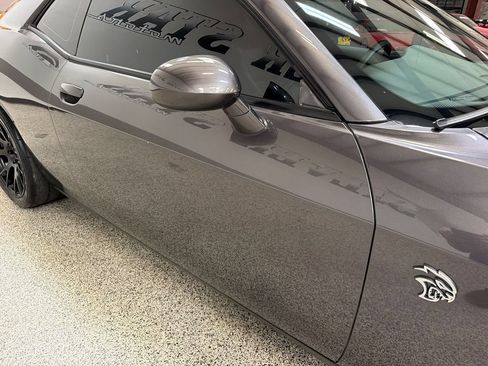 Used 2016 Dodge Challenger SRT Hellcat RWD image 40
