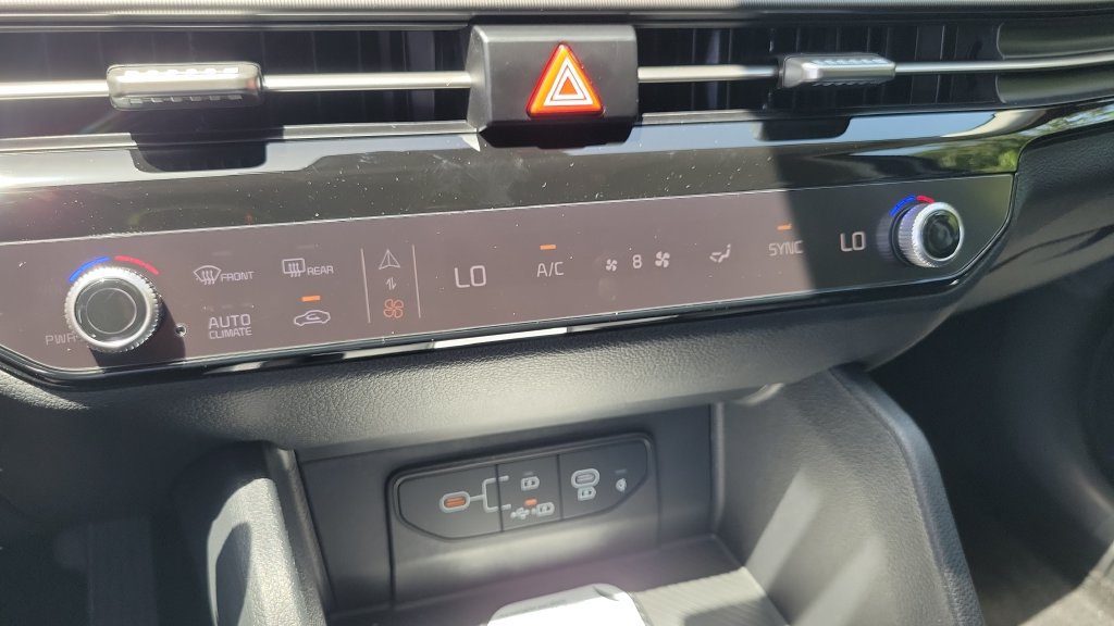 New 2026 Kia Sportage SX FWD image 15