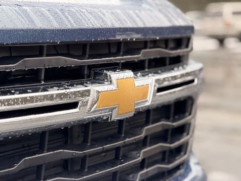 Used 2024 Chevrolet Silverado 2500 LT w/ Convenience Package image 29