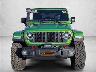 Used 2025 Jeep Wrangler Rubicon video 2