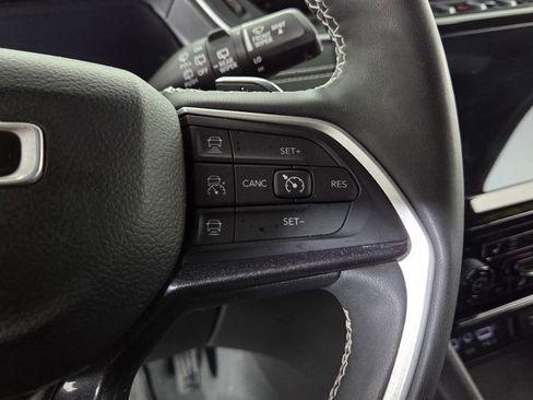 Used 2023 Jeep Grand Cherokee Altitude image 18