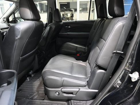 Used 2019 Honda Pilot Elite image 11