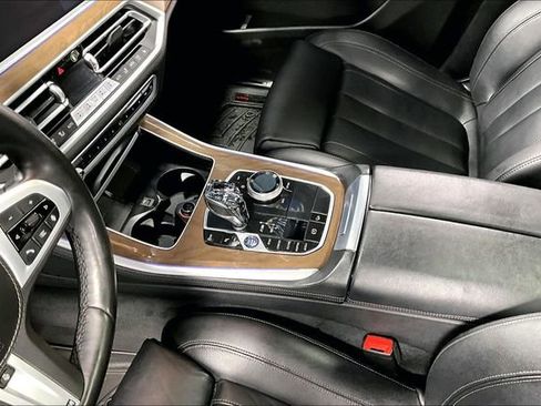 Used 2020 BMW X5 M50i w/ Premium Package image 19