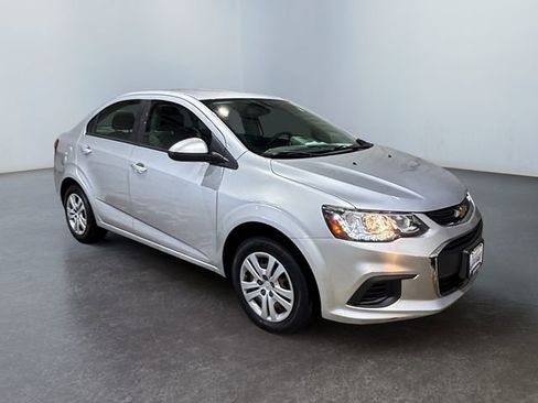 Used 2018 Chevrolet Sonic LS FWD image 7