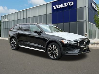 New 2026 Volvo V60 B5 Cross Country Ultra w/ Protection Package Premier