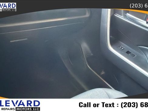 Used 2021 Toyota RAV4 XLE AWD/4WD image 13