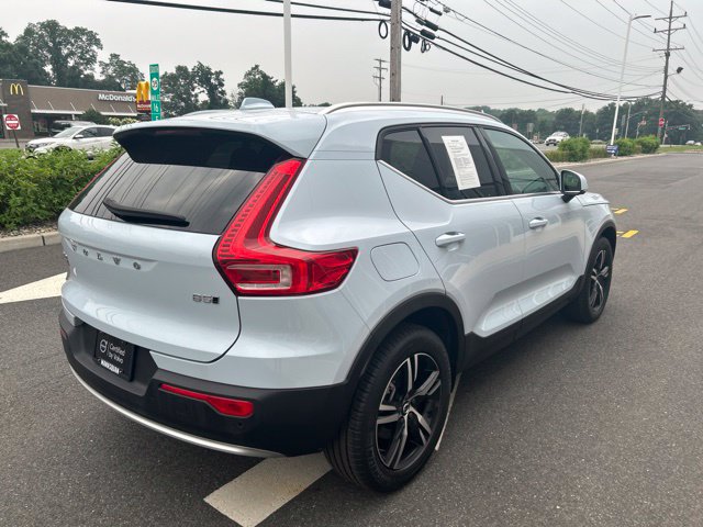 Certified 2025 Volvo XC40 B5 Core AWD/4WD image 5