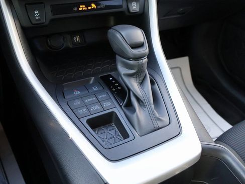 Used 2025 Toyota RAV4 LE image 35