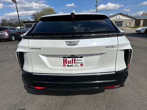 Used 2024 Cadillac Lyriq Luxury w/ LPO, Floor Liner Package image 4