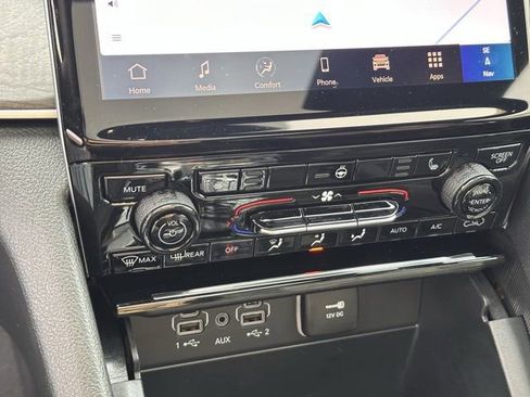 New 2025 Jeep Grand Cherokee Limited image 32