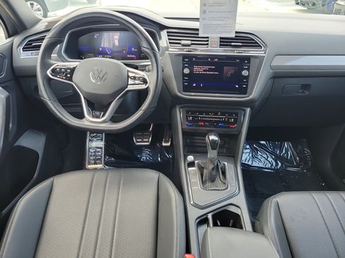 Certified 2023 Volkswagen Tiguan SE R-Line FWD image 13