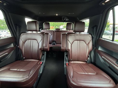 Used 2024 Ford Expedition Limited AWD/4WD image 47