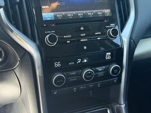 Certified 2022 Subaru Ascent Limited w/ Technology Package image 16