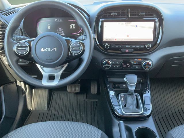 Used 2023 Kia Soul S FWD image 12