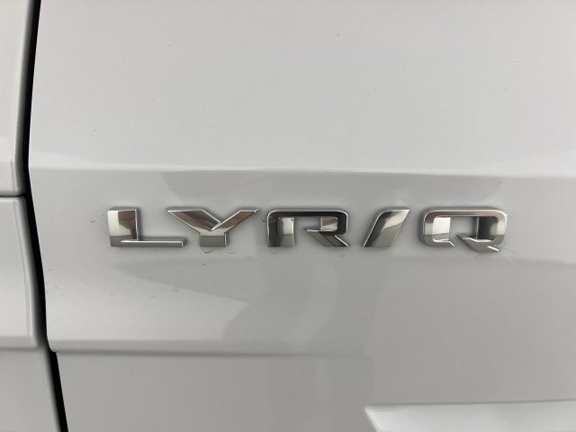 Used 2026 Cadillac Lyriq Luxury AWD/4WD image 32