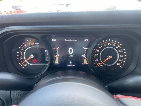 Used 2024 Jeep Gladiator Rubicon w/ Technology Group image 24