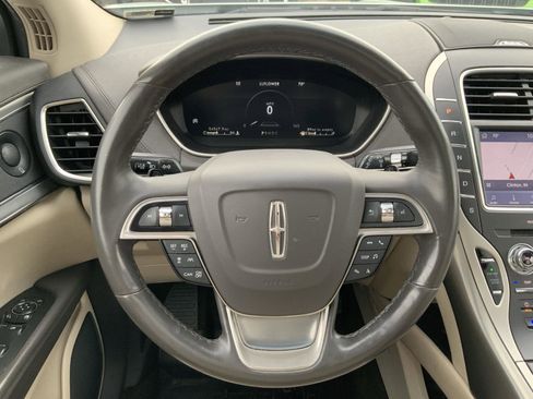 Used 2020 Lincoln Nautilus Reserve image 30