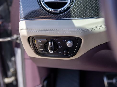 Certified 2023 Bentley Bentayga AWD/4WD image 33