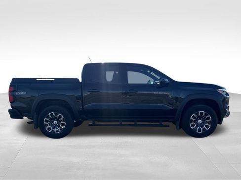 Used 2024 Chevrolet Colorado Z71 w/ Z71 Convenience Package 2 AWD/4WD image 4
