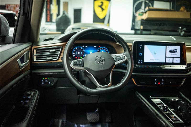 Used 2025 Volkswagen Atlas SE FWD image 17