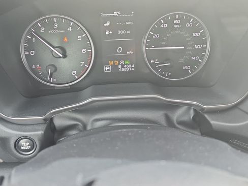 Used 2023 Subaru Outback Touring AWD/4WD image 6