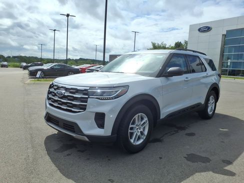 Used 2026 Ford Explorer Active RWD image 7