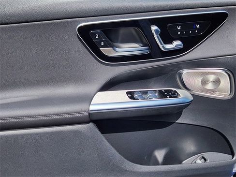 Certified 2025 Mercedes-Benz GLC 300 4MATIC image 10