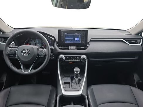 Certified 2022 Toyota RAV4 XLE Premium image 9