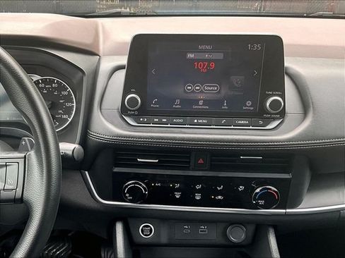Used 2023 Nissan Rogue S AWD/4WD image 6