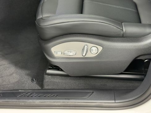 Certified 2026 Porsche Macan AWD/4WD image 15