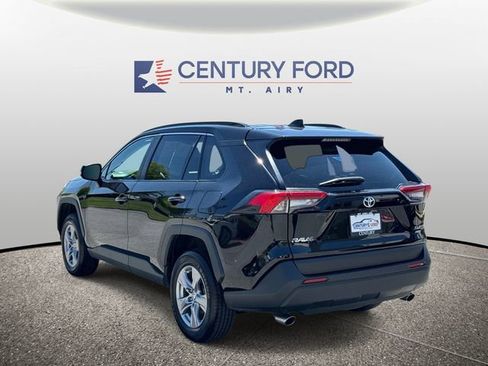 Used 2025 Toyota RAV4 XLE AWD/4WD image 4