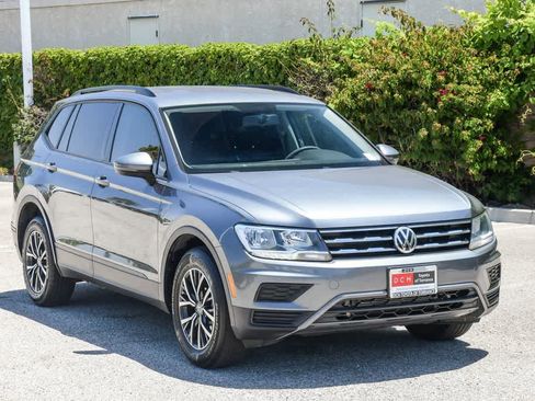 Used 2021 Volkswagen Tiguan S FWD image 3