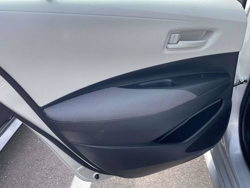 Used 2025 Toyota Corolla LE FWD image 11