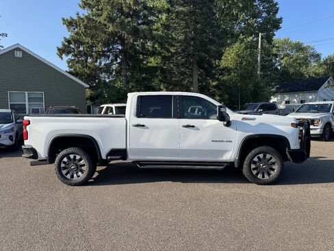 Used 2024 Chevrolet Silverado 2500 Custom w/ Custom Value Package AWD/4WD image 8