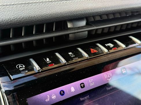 Certified 2025 Jeep Grand Cherokee L Limited w/ Black Appearance Package image 25