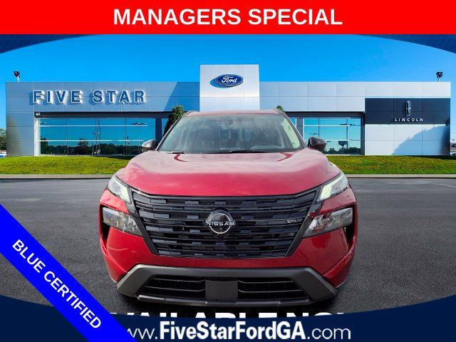 Used 2026 Nissan Rogue Dark Armor FWD image 2